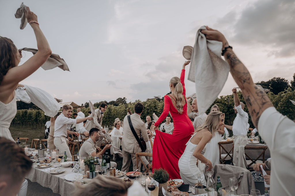 Wedding weekend met welcome dinner, trouwdag en brunch op een stijlvolle trouwlocatie in Nederland.